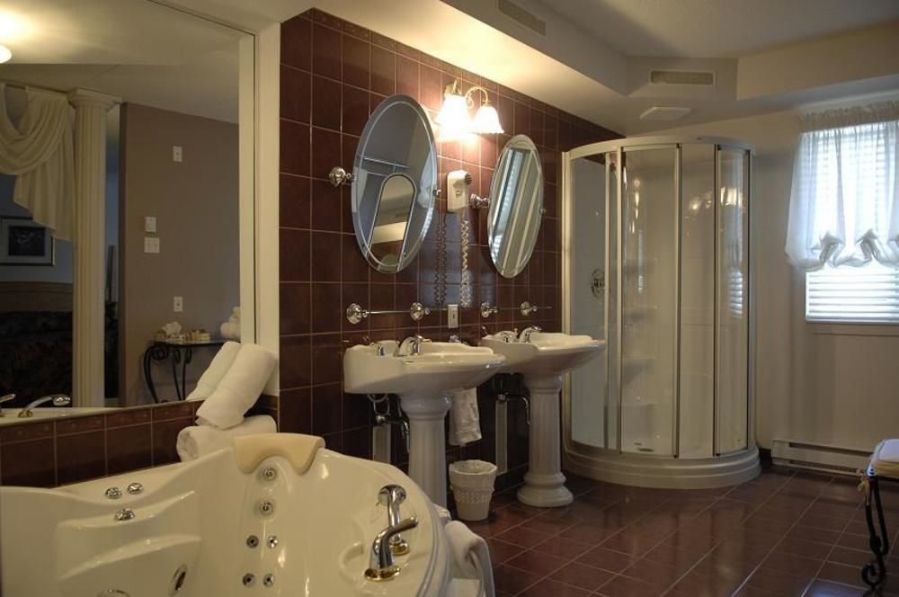 מאניוואקי Chateau Logue Hotel מראה חיצוני תמונה